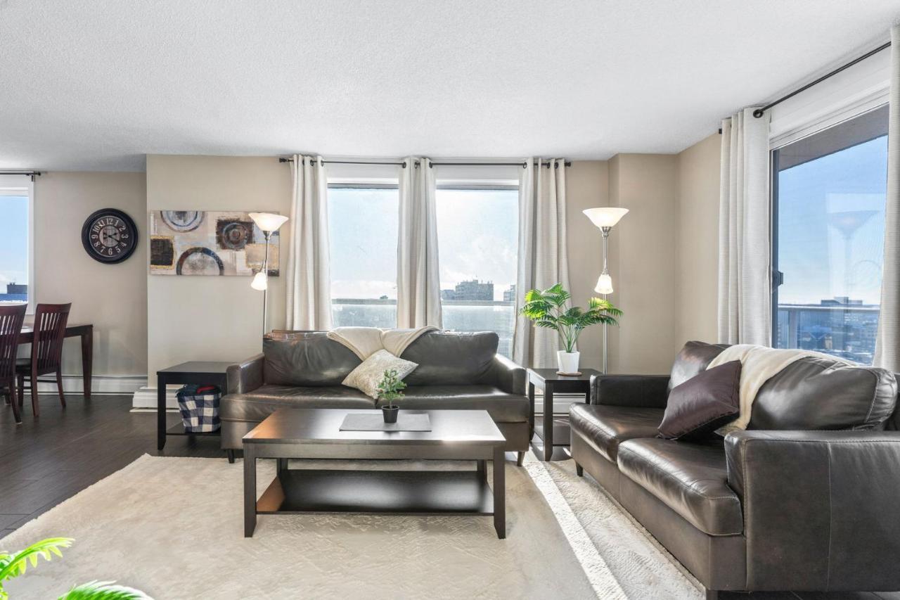 Superb 2 Bedroom Downtown With River View Saskatoon Exterior photo