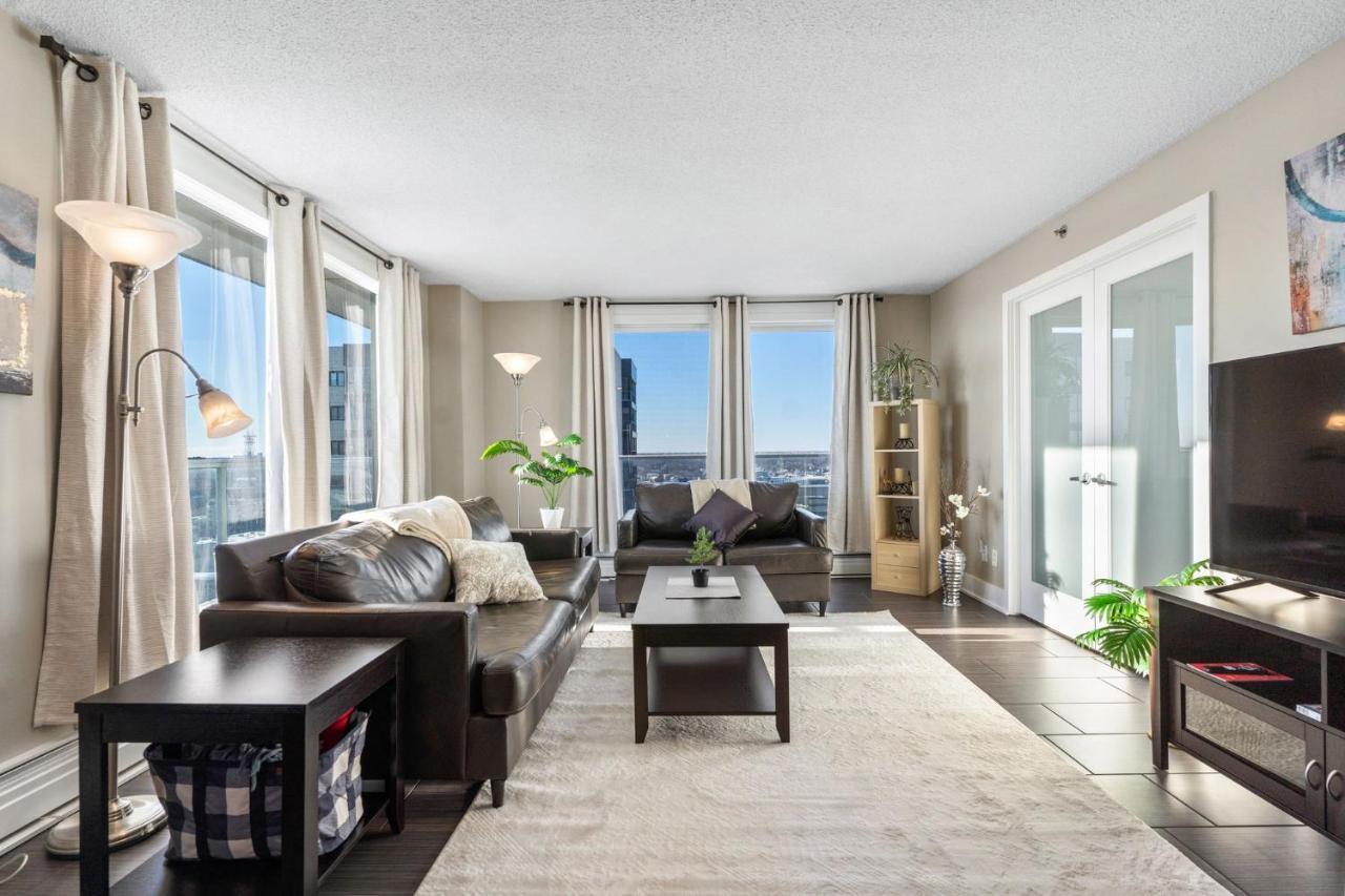 Superb 2 Bedroom Downtown With River View Saskatoon Exterior photo