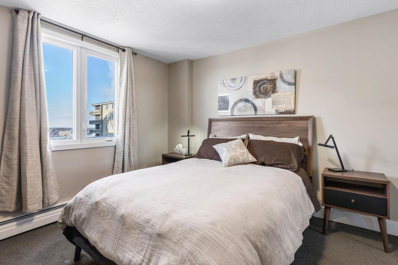 Superb 2 Bedroom Downtown With River View Saskatoon Exterior photo