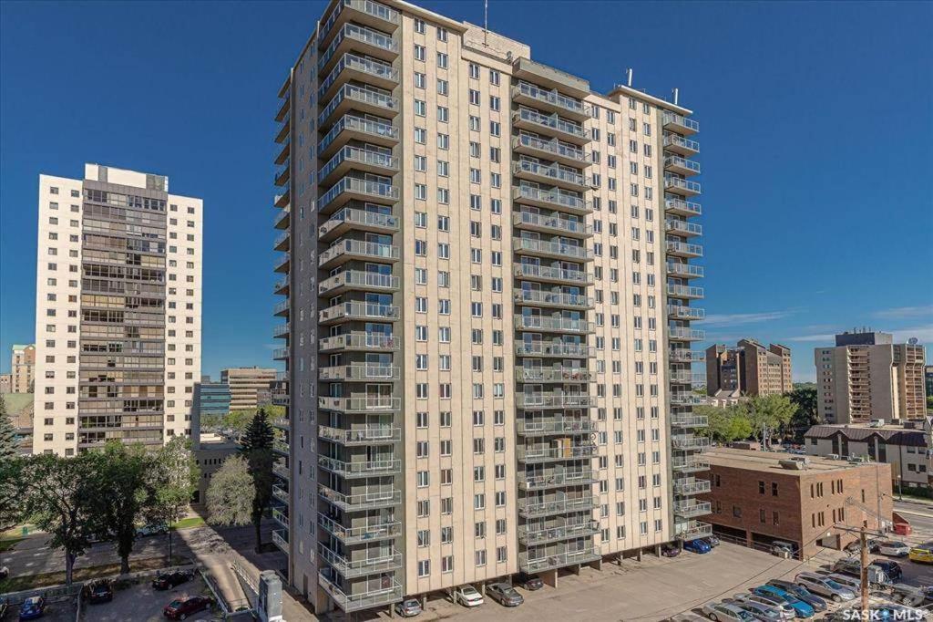 Superb 2 Bedroom Downtown With River View Saskatoon Exterior photo